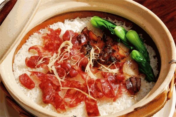 世强煲煲仔饭