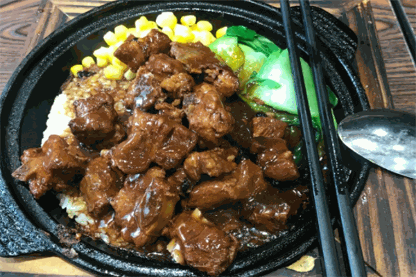 阿瑞煲仔饭