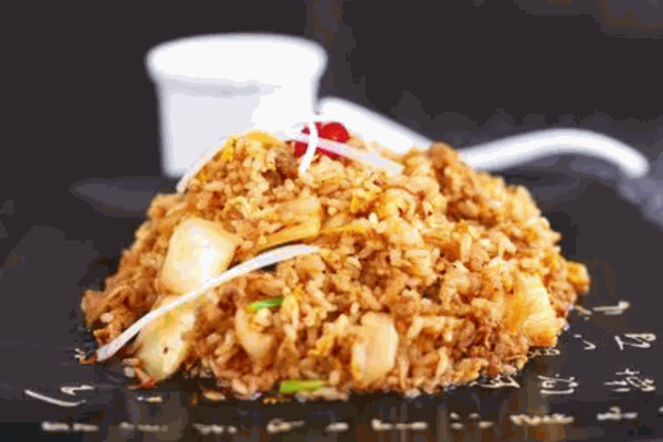 食在行茶油炒饭