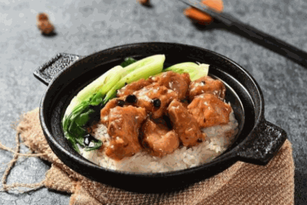 庆花客家煲仔饭