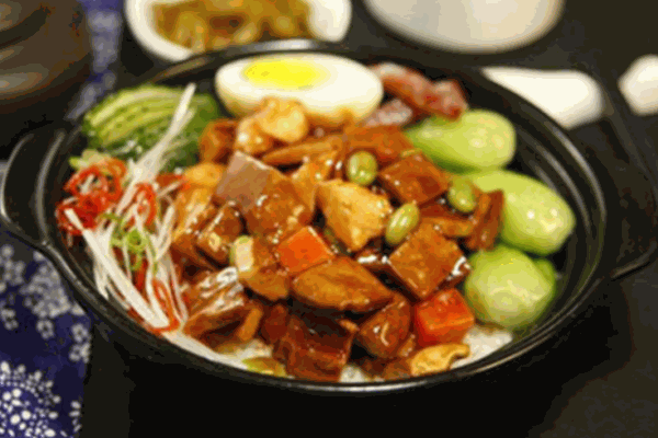 新齐百味煲仔饭