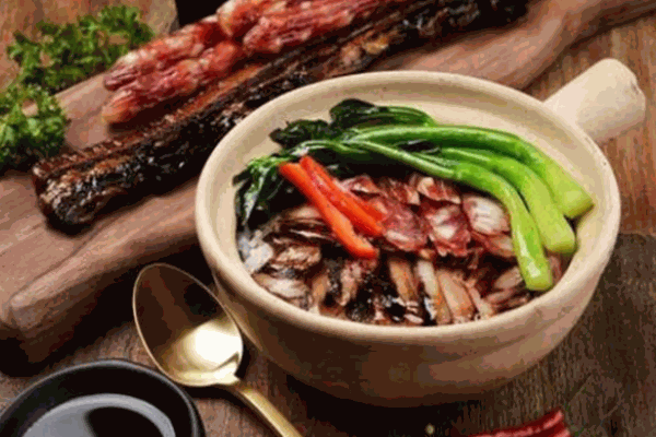 万禾煲仔饭