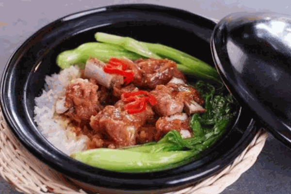 万禾煲仔饭