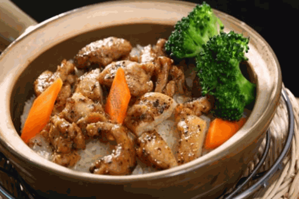 万禾煲仔饭