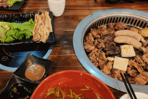 卿古炭火烤肉