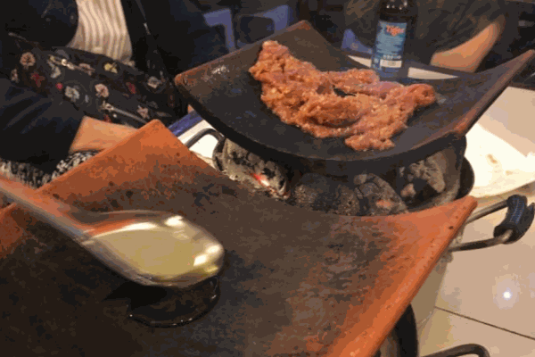 七家哥瓦片烤肉