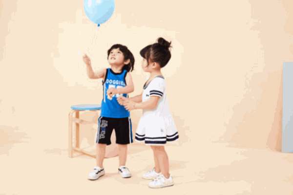 摩特卡梭童装