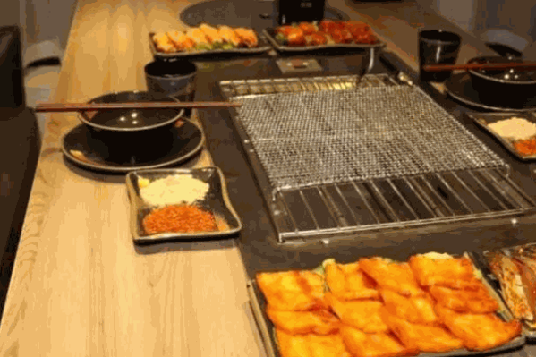 雷百万的烤肉店