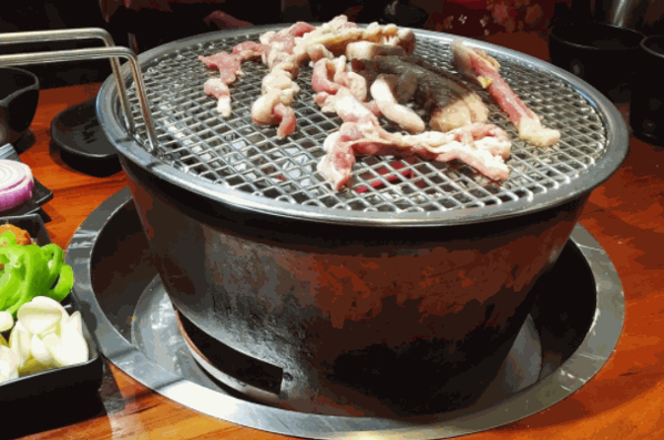 原始泥炉烤肉