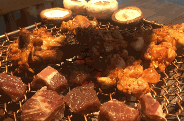 原始泥炉烤肉