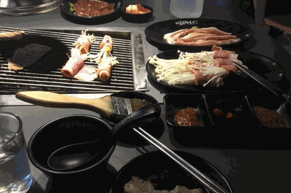 麻浦拳头玉米烤肉