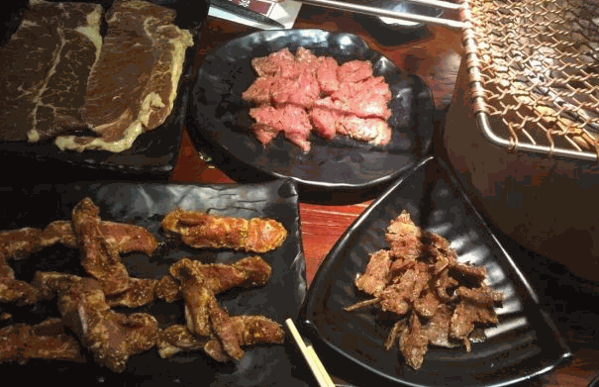 原始泥炉烤肉