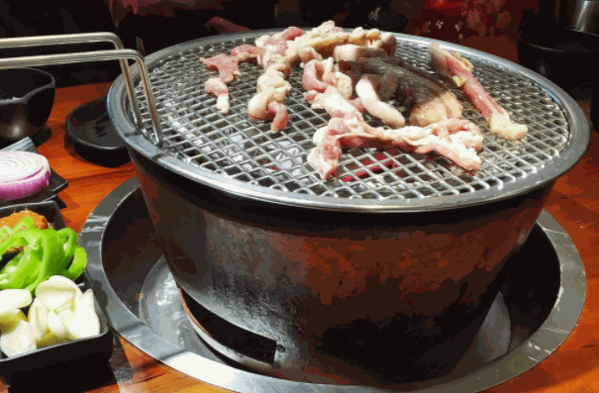原始泥炉烤肉