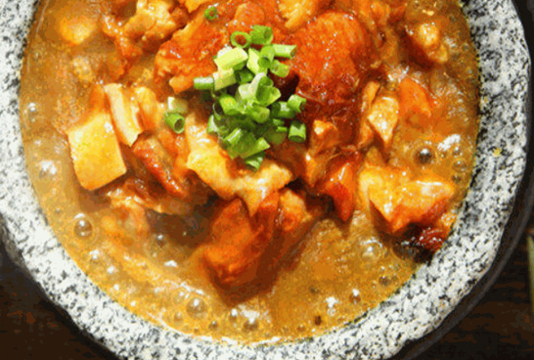 石锅泡泡鸡