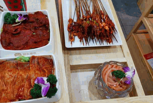屋头串串香