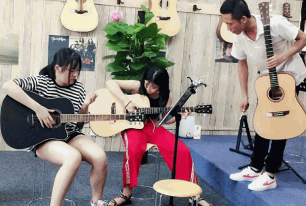 Gclub架子鼓吉他培训