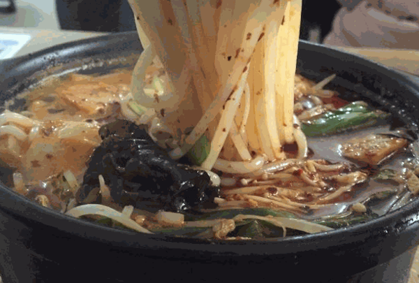 正前友道过桥米线