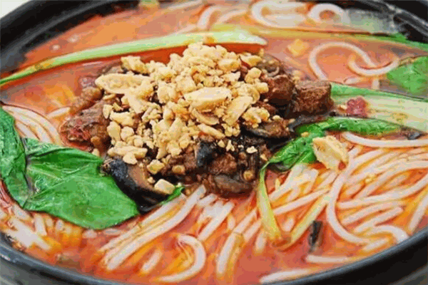 呱呱土鸡米线