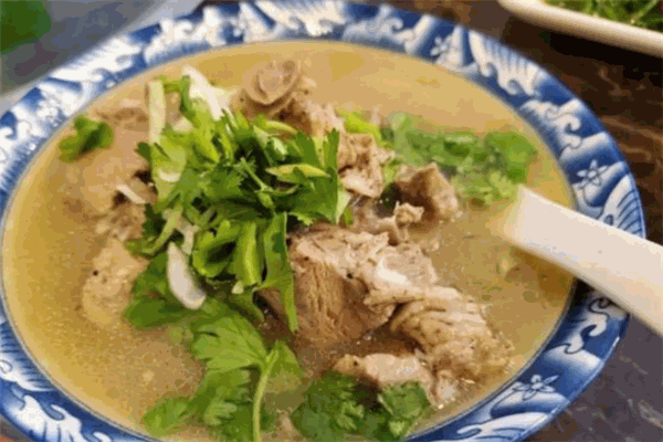 王哈哈蒸碗羊羔肉