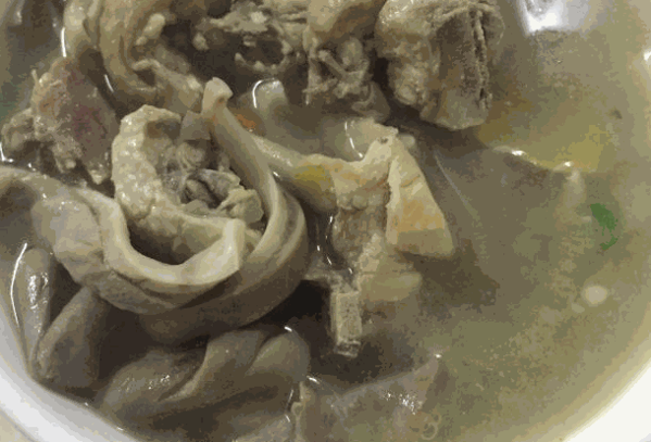 汤有范广式猪肚鸡汤饭