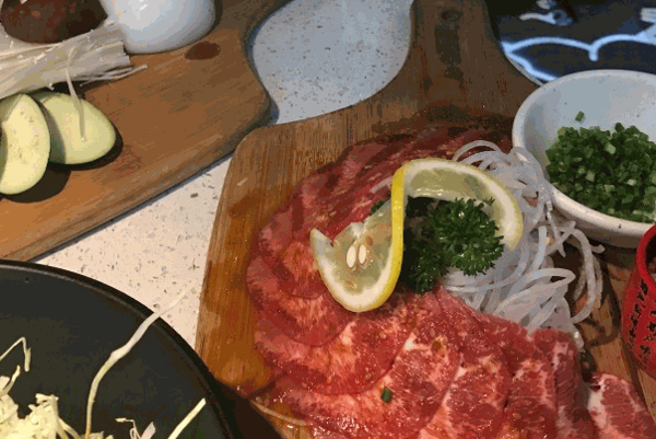 猫抓烤肉