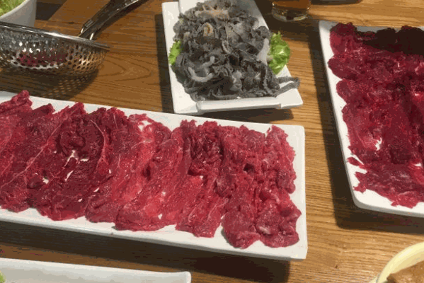 潮牛道潮汕牛肉火锅