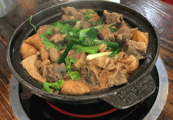 炉火阿昌牛腩煲仔饭