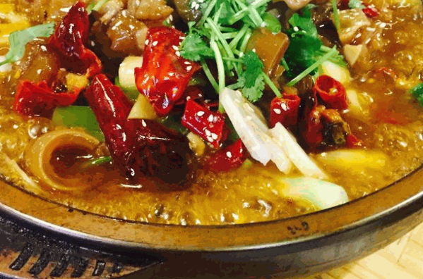 马记麻辣牛肉香锅