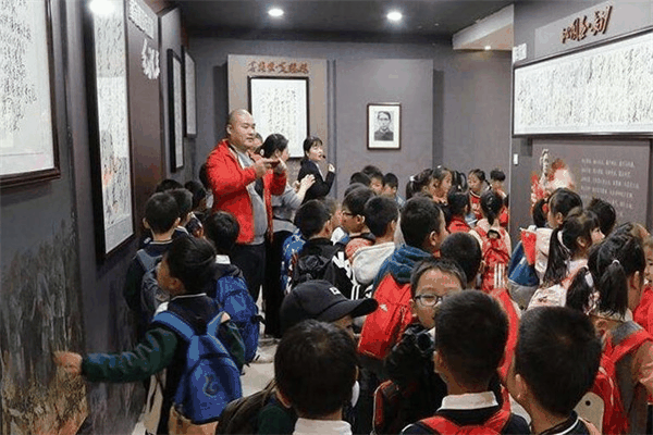 小小少年英语