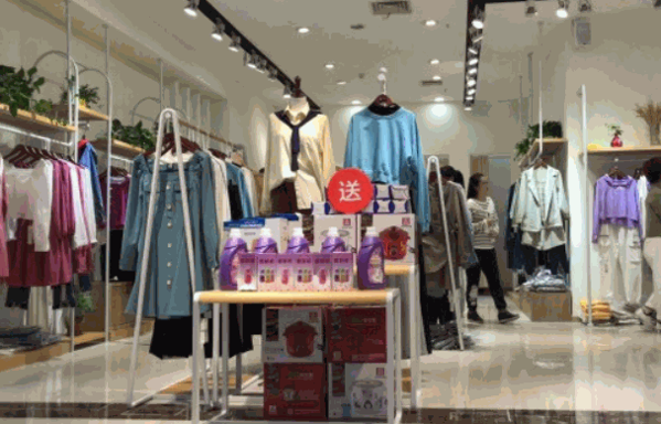 雪蔻女装
