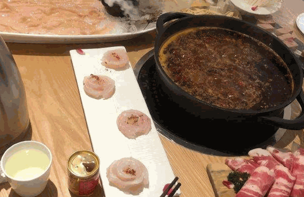 朝天门火锅店