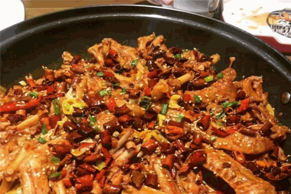 小吖飞鸭爪爪特色火锅