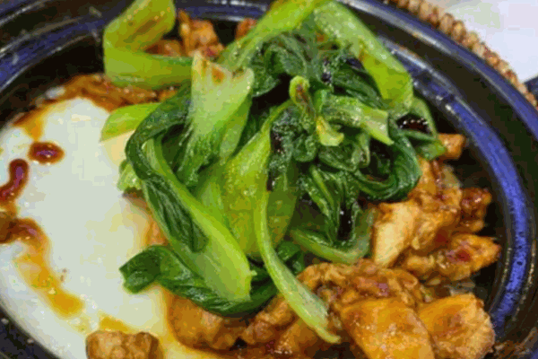 大萌城煲仔饭
