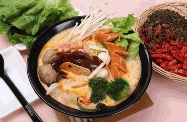 杨国福麻辣烫店