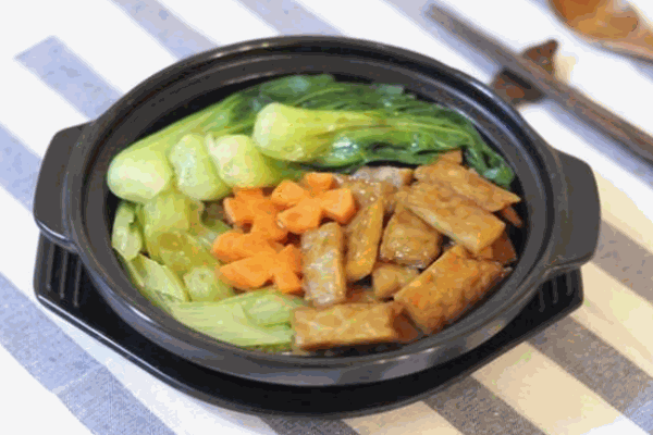 吴记广式煲仔饭