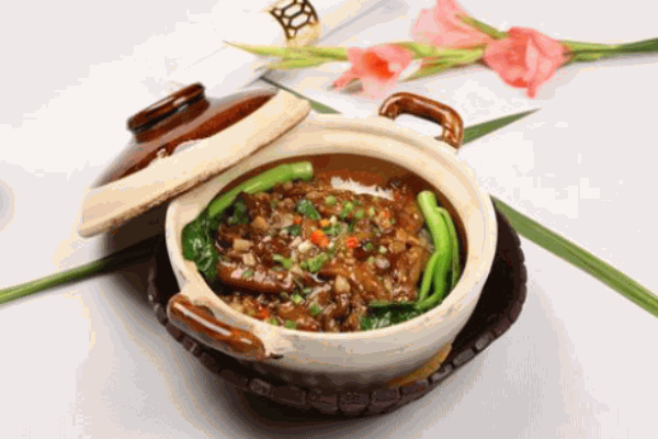 九色鹿煲仔饭