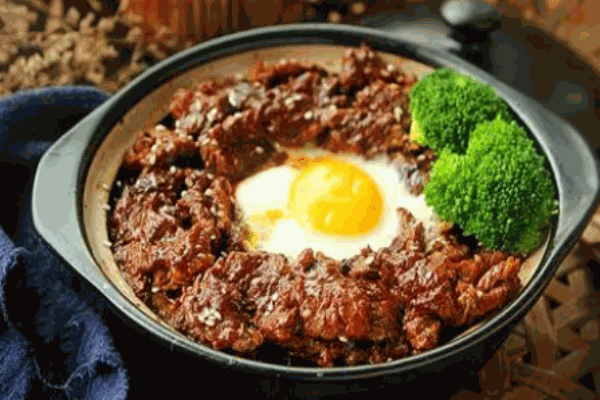 一煲一坐煲仔饭