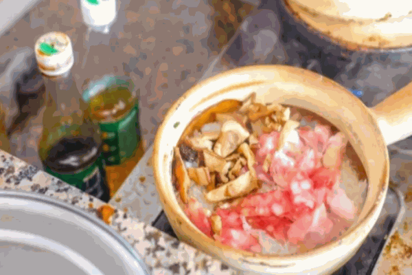 一煲一坐煲仔饭
