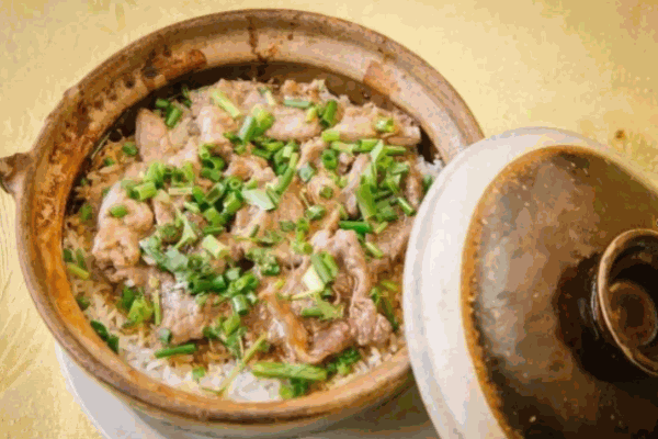众品煲仔饭