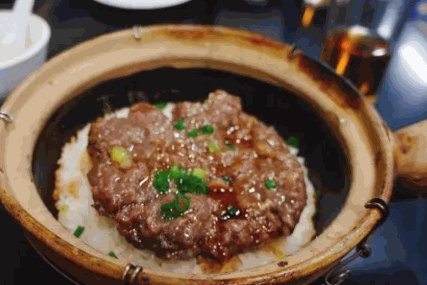 蜜咕哆煲仔饭