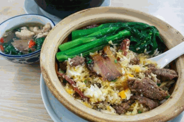 杨小厨煲仔饭