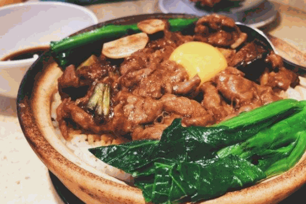 杨小厨煲仔饭
