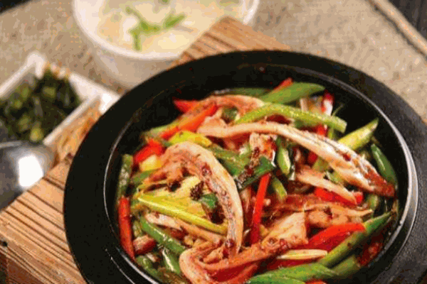 叶先森煲仔饭