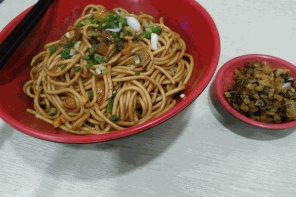 七点食客热干面