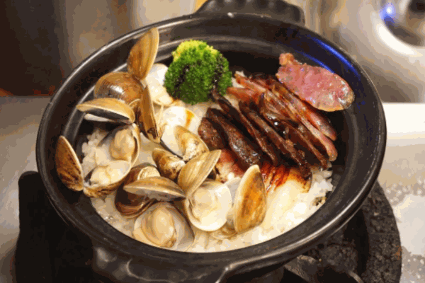 菜花湘煲仔饭