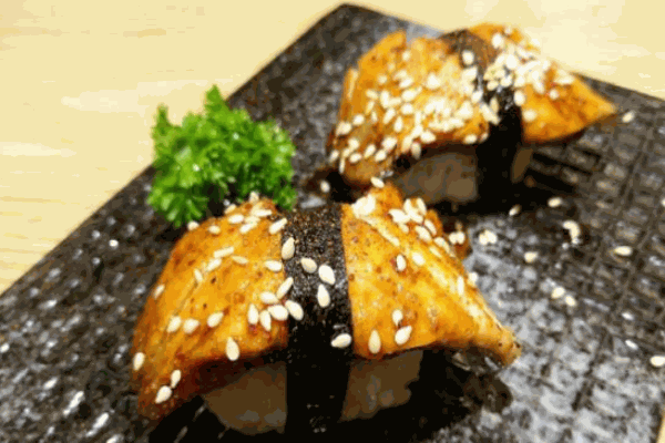艺米粒寿司