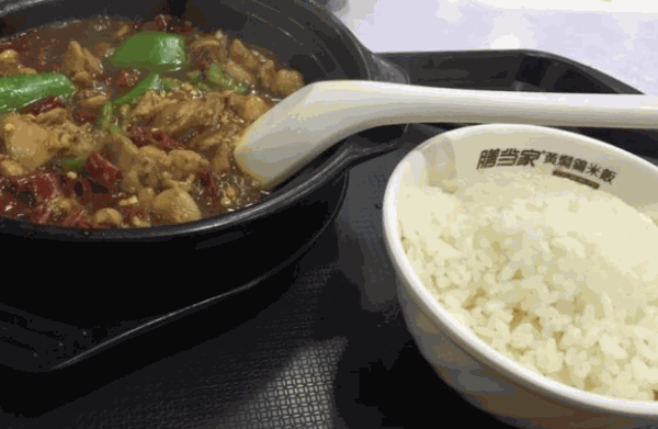 膳当家黄焖鸡米饭