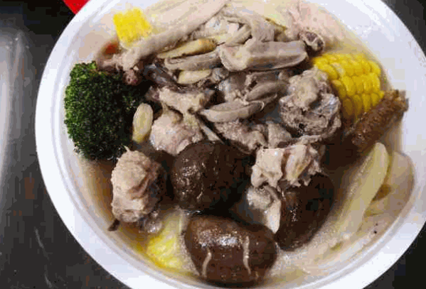 鲜融派猪肚鸡汤饭