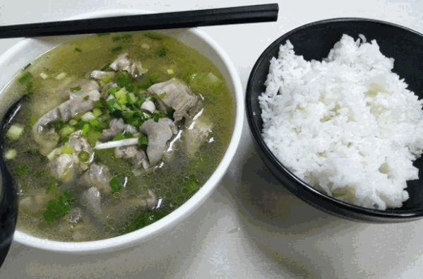 鲜融派猪肚鸡汤饭