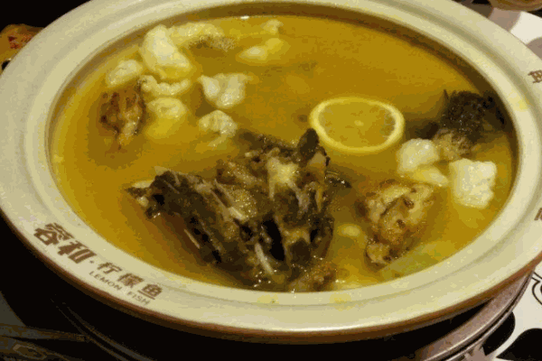 蓉和柠檬鱼